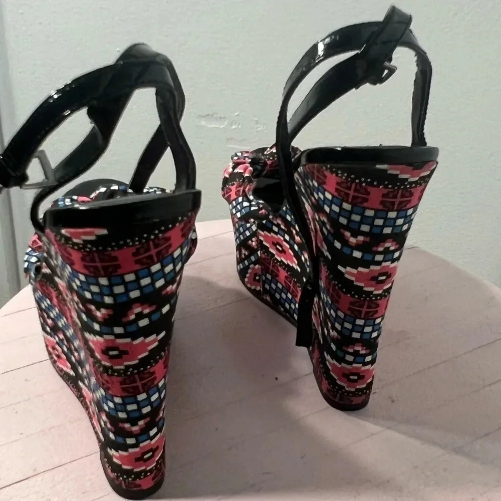 Forever‎ 21,  6” wedge multi color block print  shoes 7 w/ankle strap tie